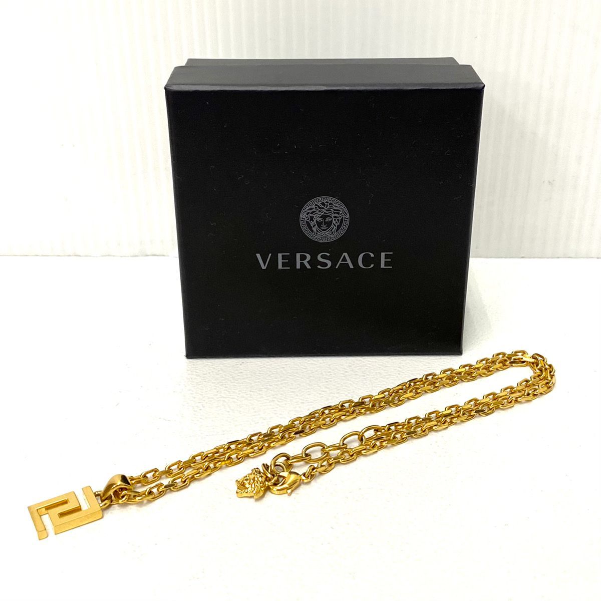 VERSACE ヴェルサーチ グリークネックレス ゴールド - メルカリ