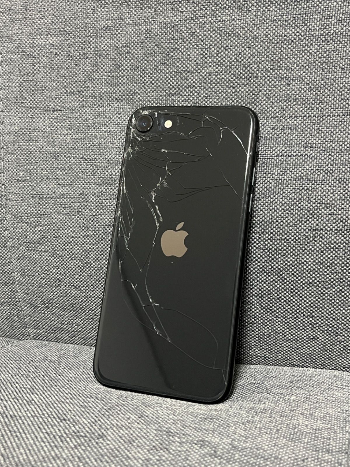 極美品】iPhoneSE 第2世代 本体 Black SIMフリー iPhone SE 第2