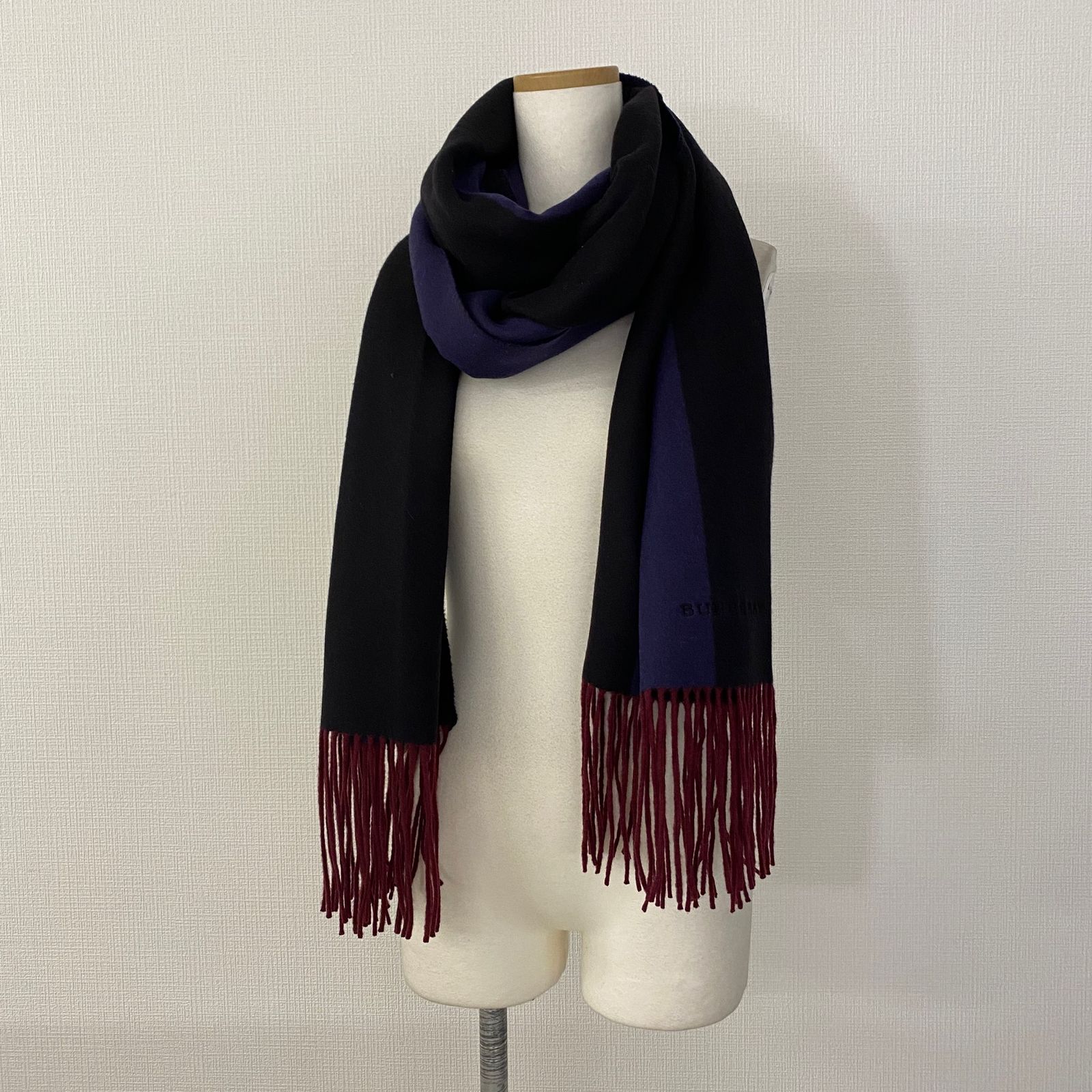 a18 BURBERRY バーバリー スコットランド製 大判 マフラー ストール フリンジ ネイビー ブラック ボルドー カシミヤ100％ MADE IN SCOTLAND CASHMERE a18 BURBERRY バーバリー スコットランド製 大判 マフラー ストール