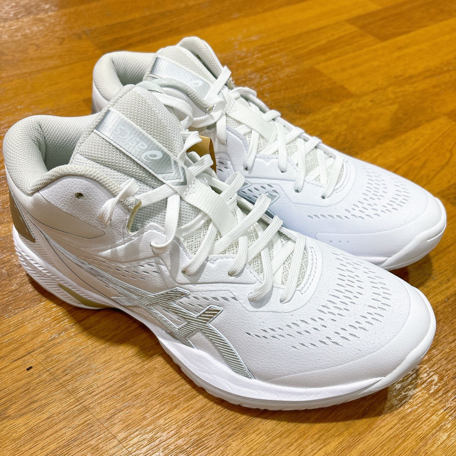 店頭展示品 訳あり特価【未使用品】asics GELHOOP V15