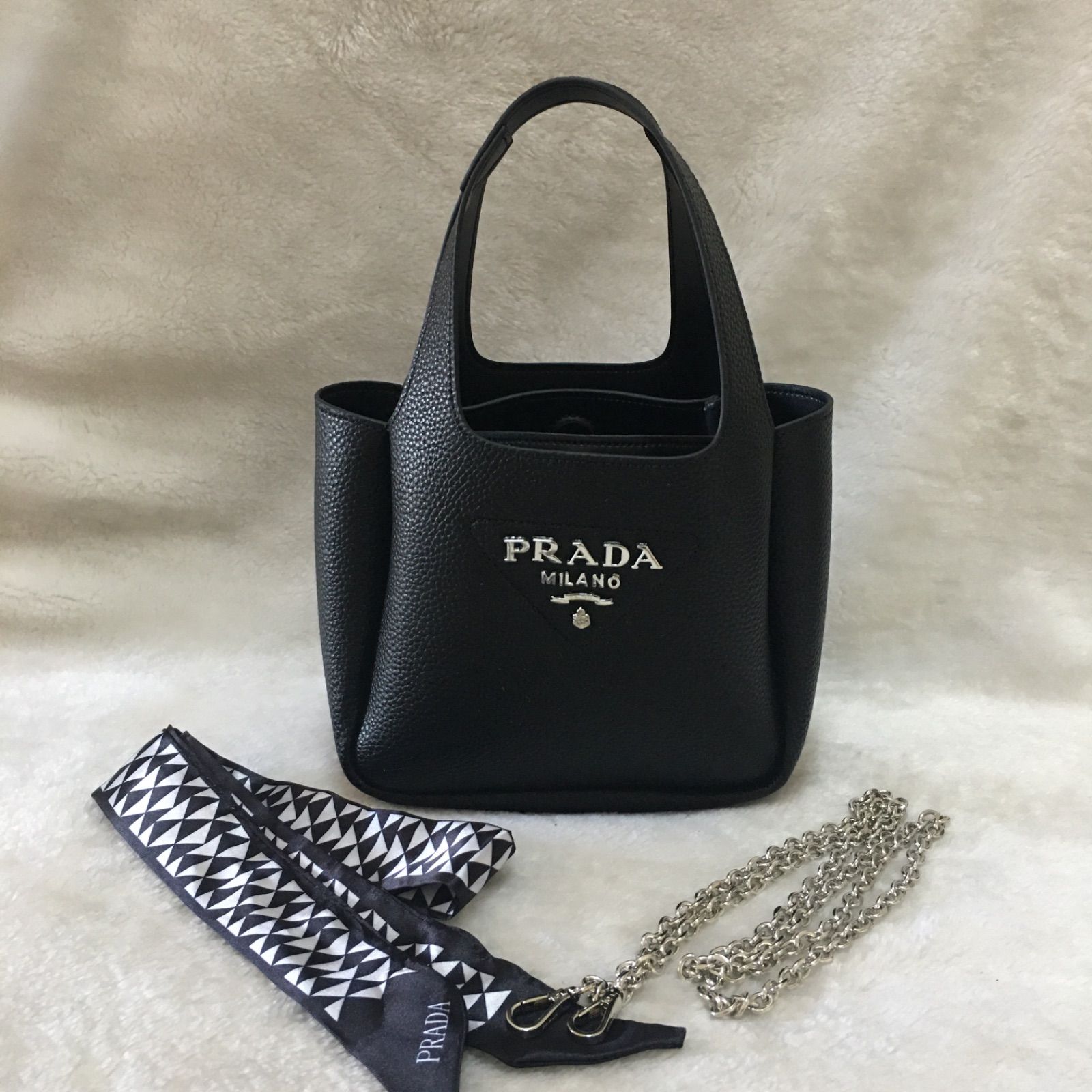 送料無料‼️ 新品未使用 Prada プラダ トートバッグ - メルカリ