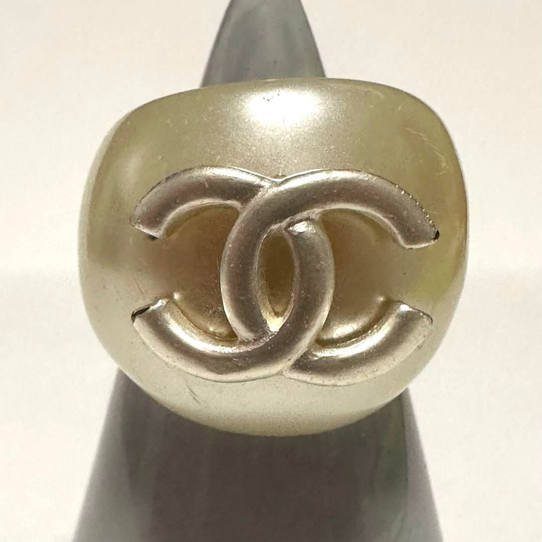 シャネル CHANEL 指輪 リング ココマーク アイボリー ホワイト 大人気