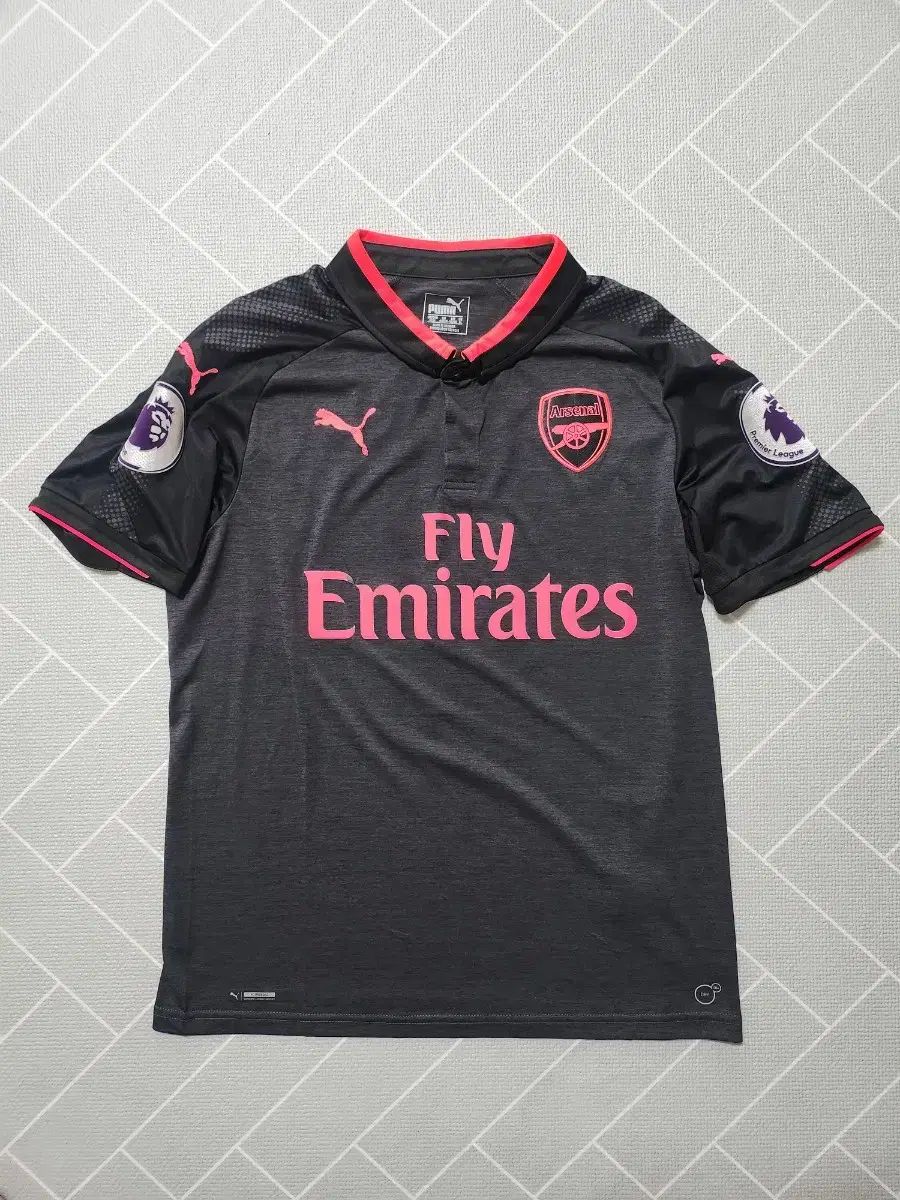 18-19 アーセナルホームレプリカユニフォーム（ラカゼット） 正規品