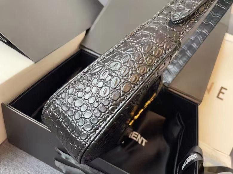 サンローラン ショルダーバッグ ブラック STEELWINDOWSANDDOORS_COM