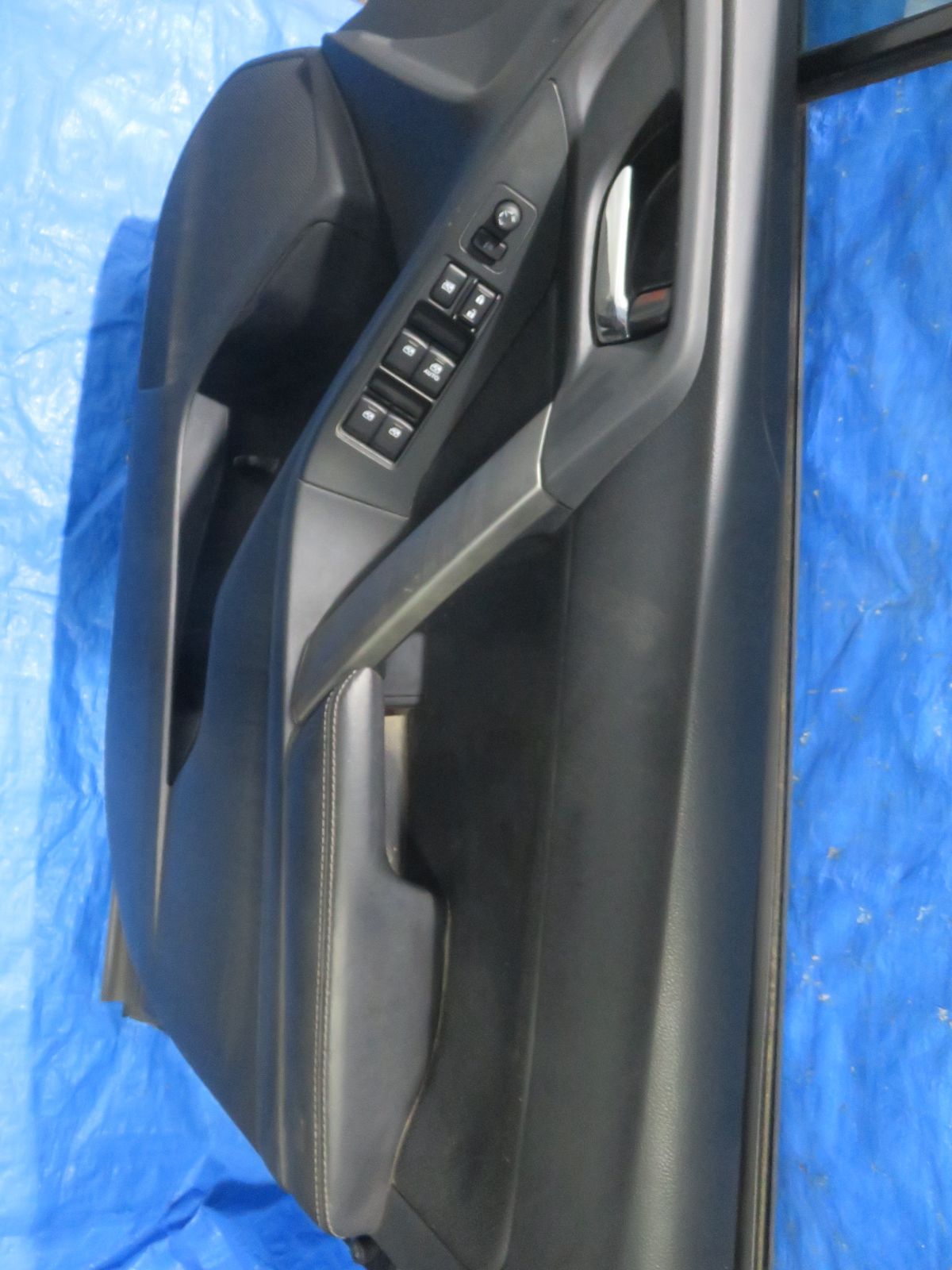 右フロントドア