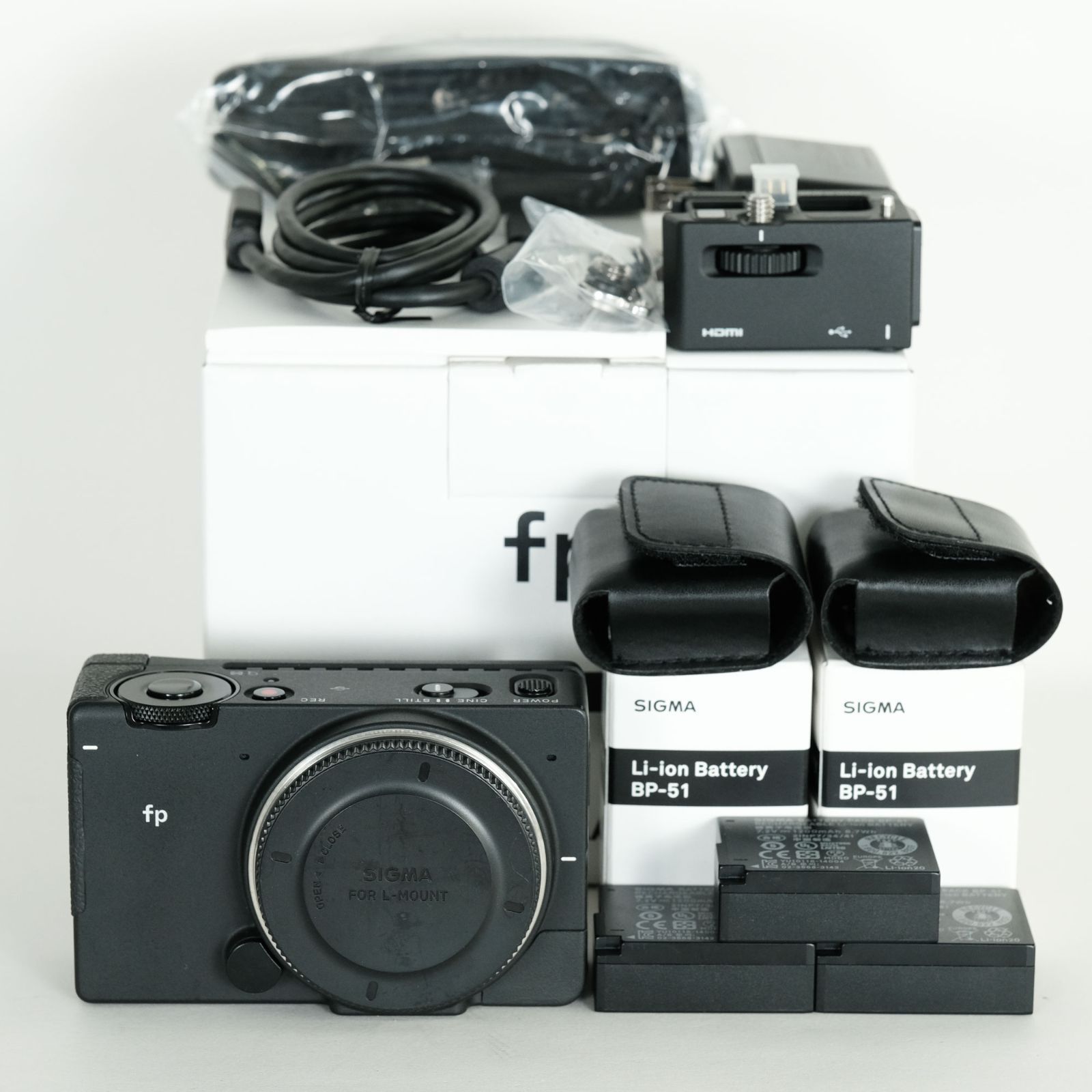 SIGMA fp ボディ バッテリー3個付 SIGMA FP（バッテリー3つ付き）