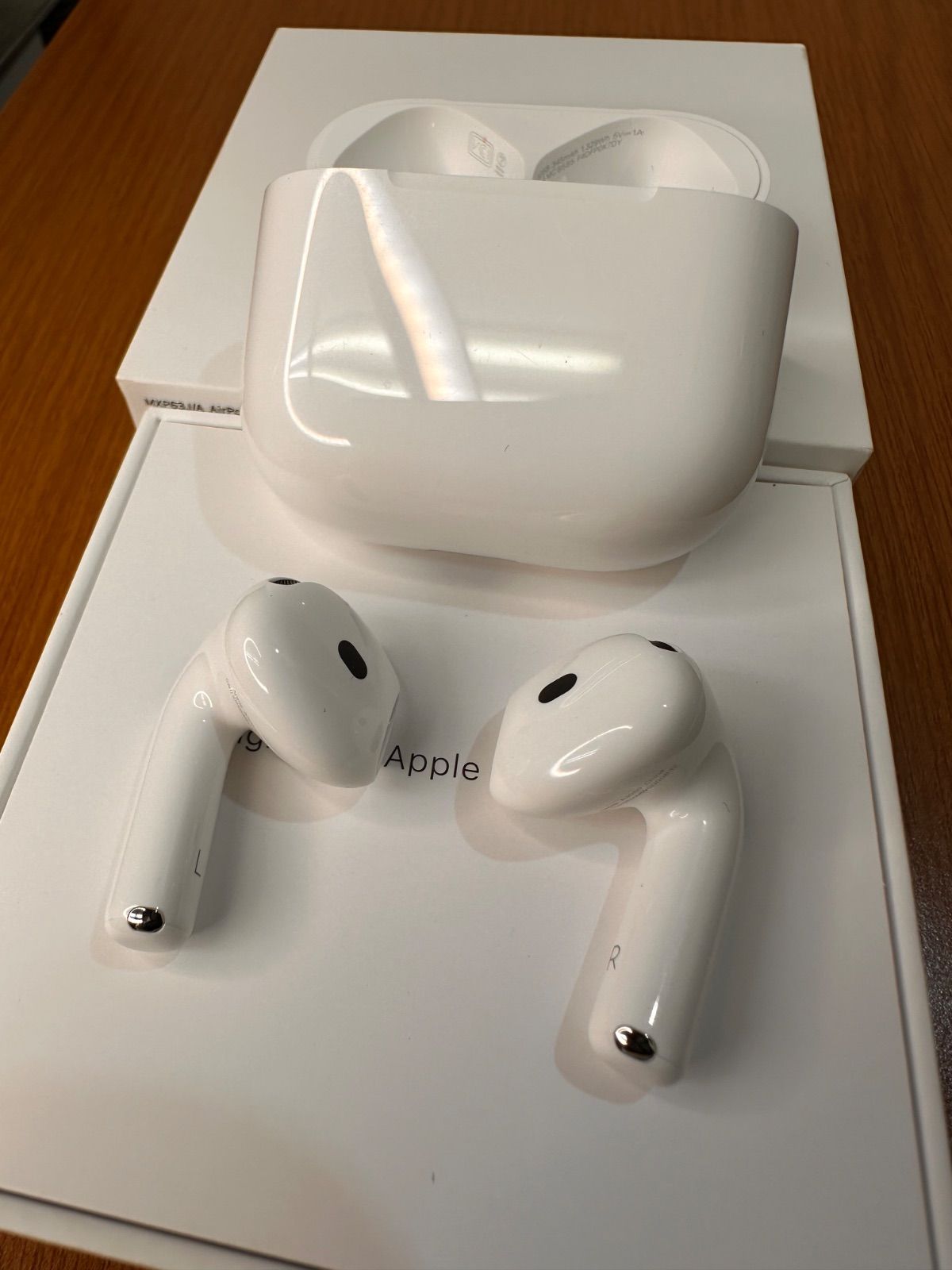 【美品】AirPods4 OK7DY ANC非搭載 MXP63J/A 美品】AirPods4 OK7DY ANC非搭載 MXP63J/A - メルカリ