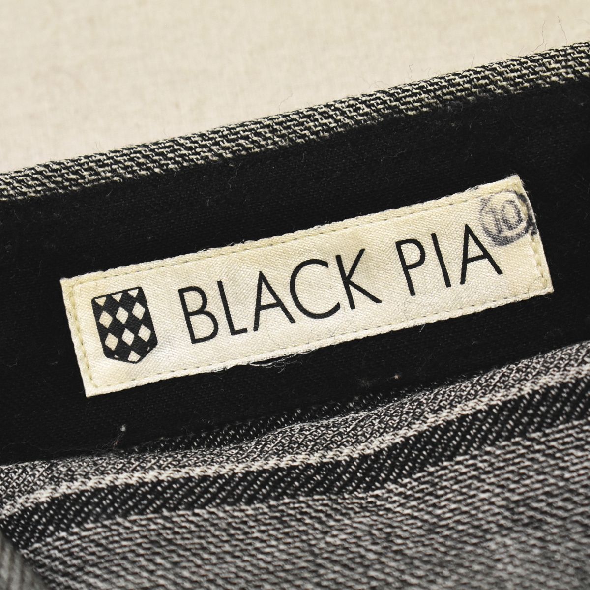 90'sビンテージ古着！日本製 BLACK PIA モノトーンペイズリー柄シャツ 47eb387b2dbeff529126abec56efbd