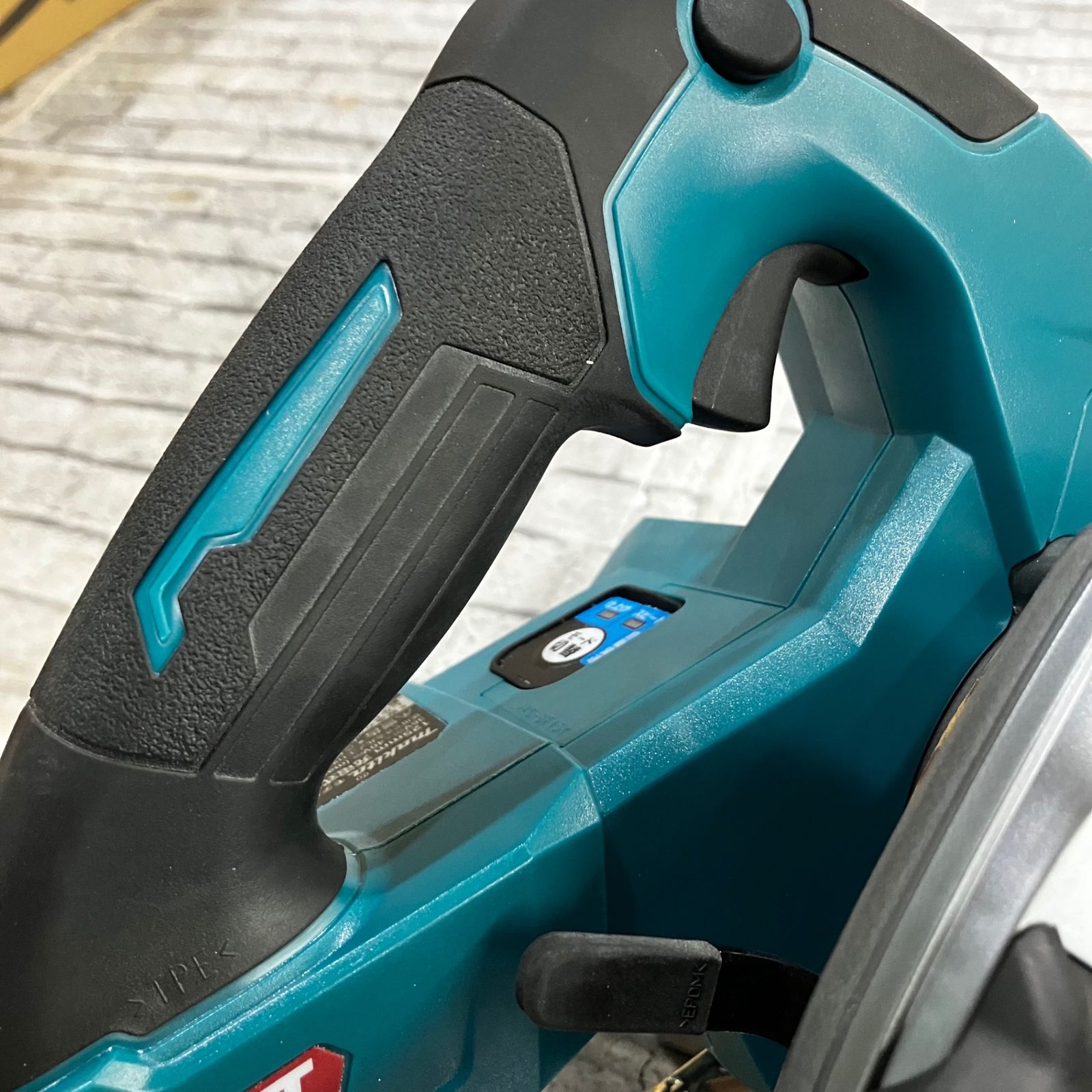 ☆マキタ(makita) コードレスマルノコ HS006GZ【川口店】 - メルカリ ☆マキタ(makita) コードレスマルノコ HS006GZ【川口店】 - メルカリ