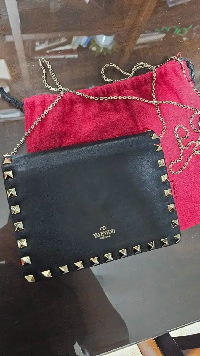 Valentino ヴァレンティノ ロックスタッズ ミニバッグ