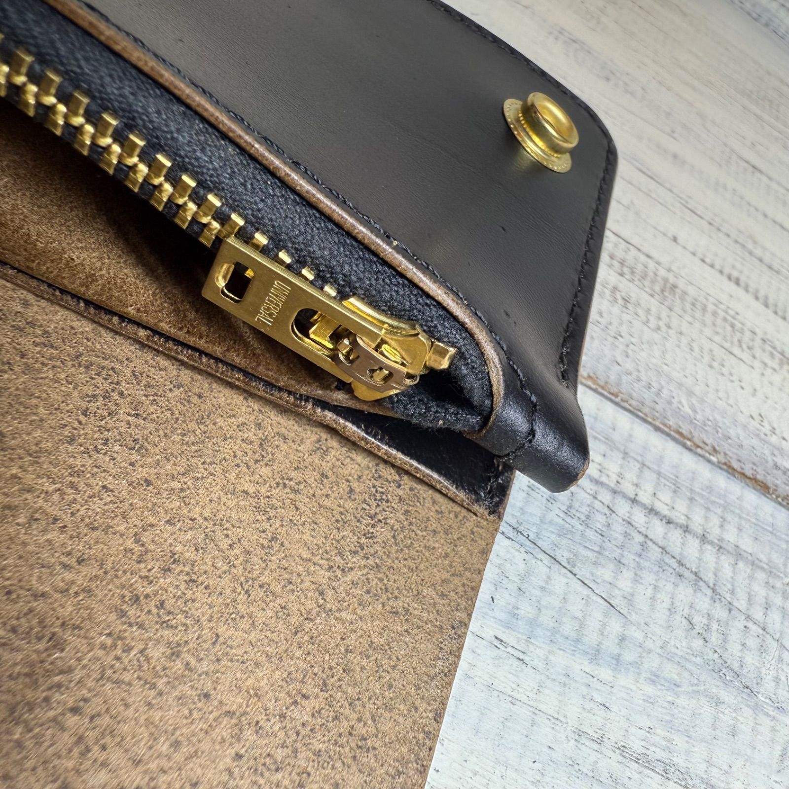 トラッカーウォレット ミドル 2層】ホースバット ゴールド universal