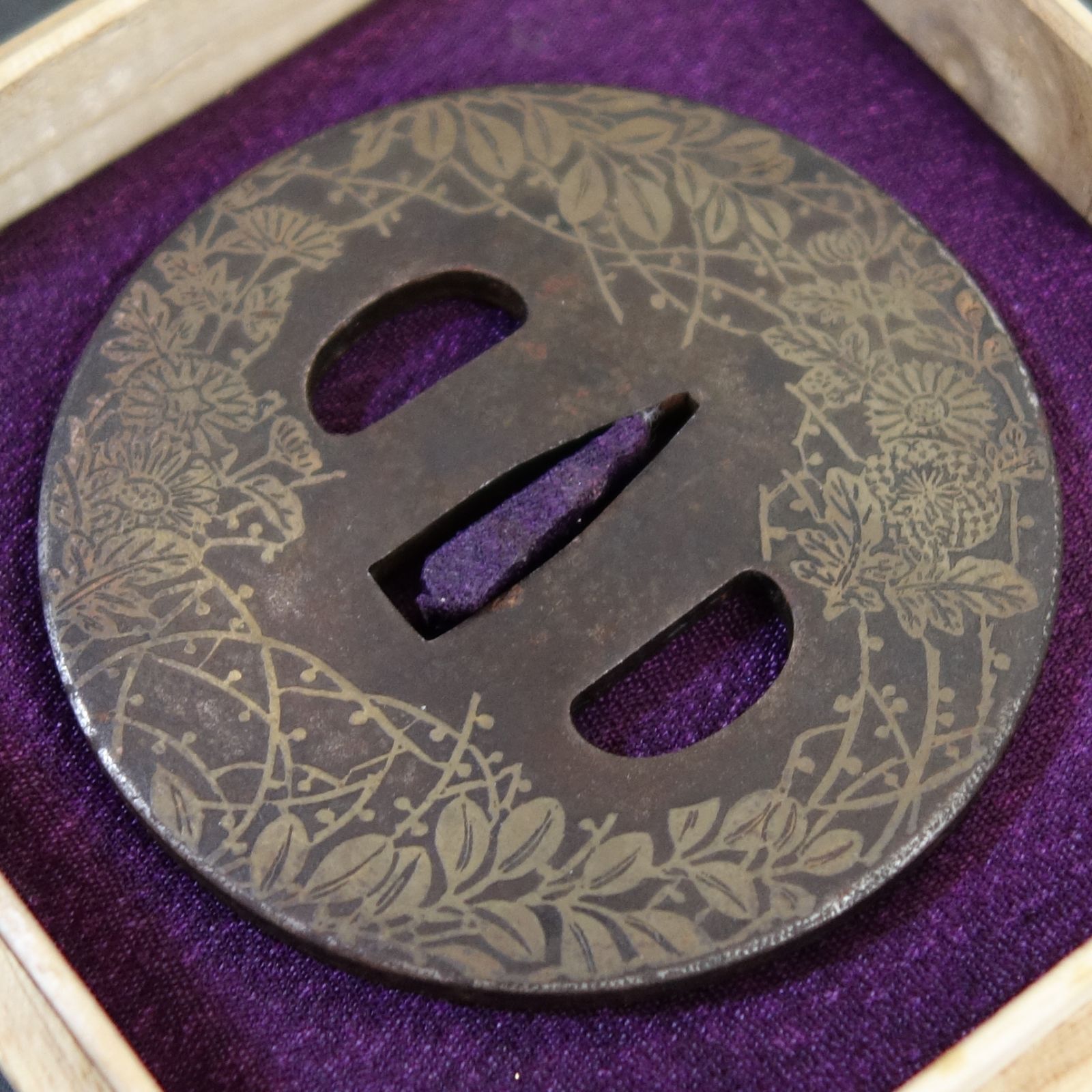 鍔 鉄地 平安城象嵌 秋草図鍔 日本刀 刀装具 鐔 骨董 古美術 Ac25071803 WWW_IBETON_RU