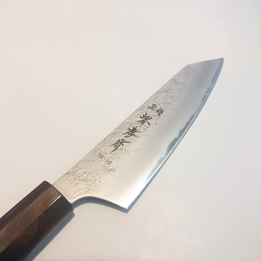 堺孝行 梨地 剣型三徳 160mm VG-10 割込 ステンレス 両刃 Sakai
