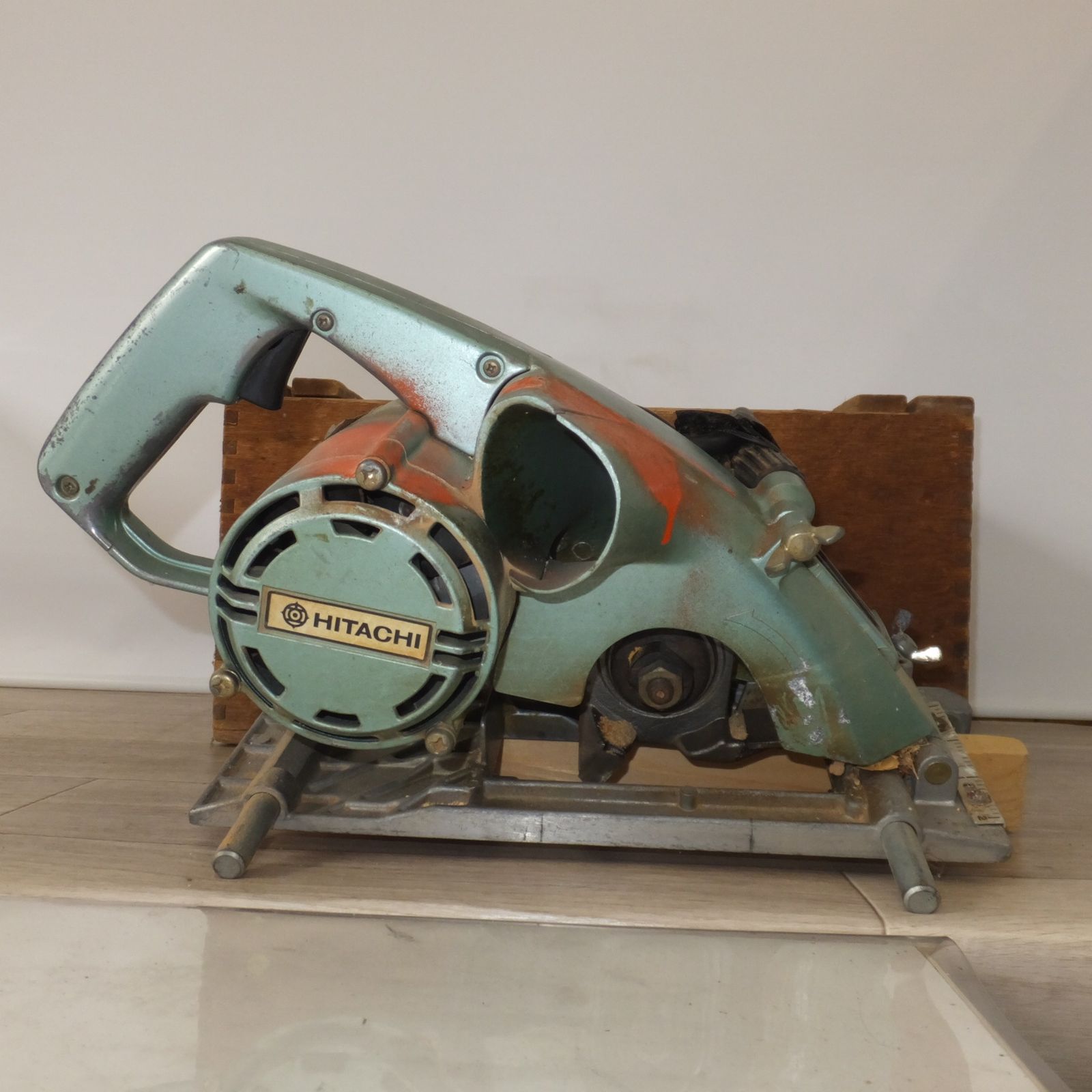 送料無料 日立 HITACHI 46mm ブレーキ付 仕上溝切 PG21B 100V 50|60Hz 12A 8500rpm