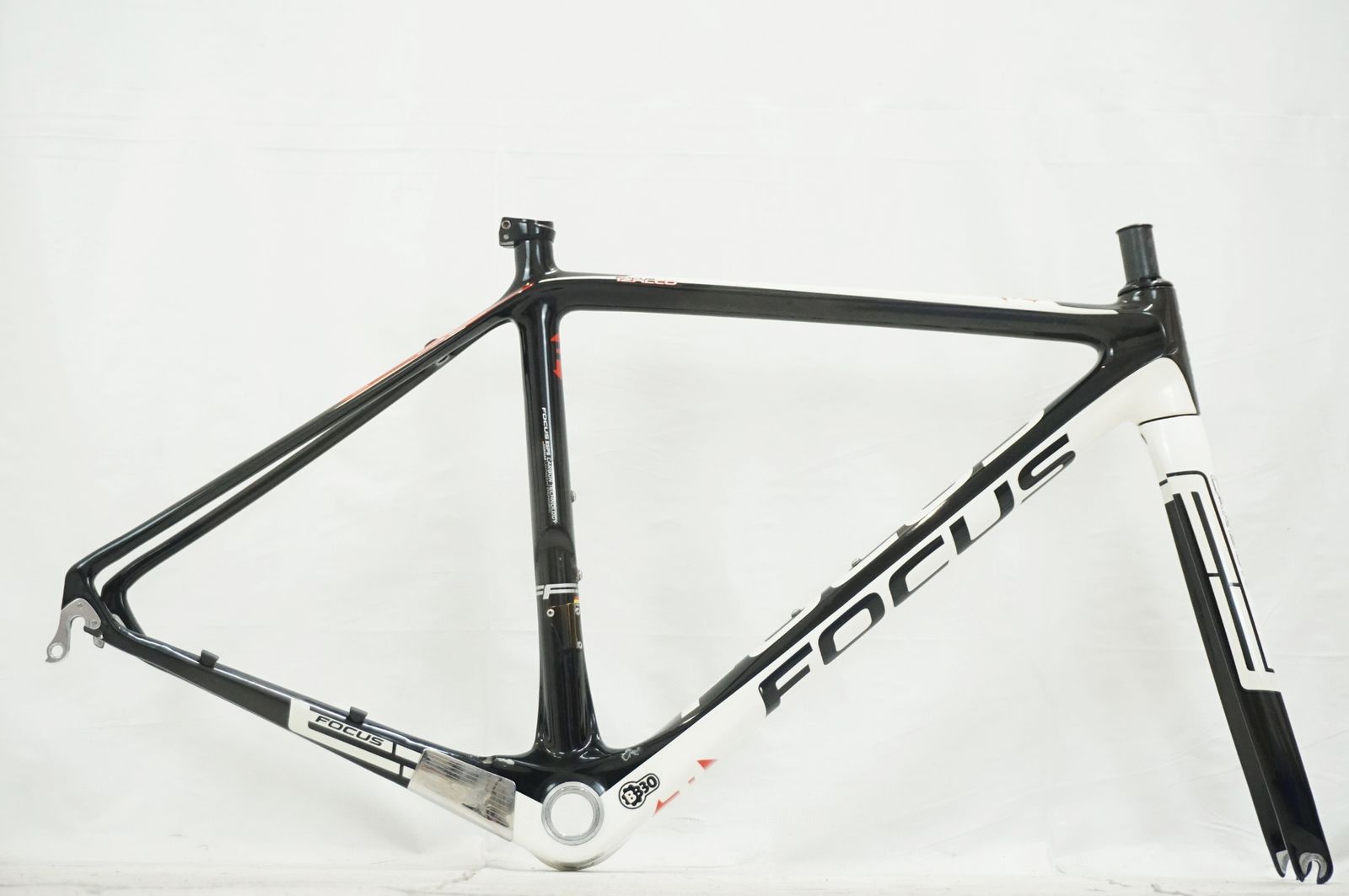 ジャンク FOCUS 「フォーカス」 IZALCO 2010年モデル フレームセット