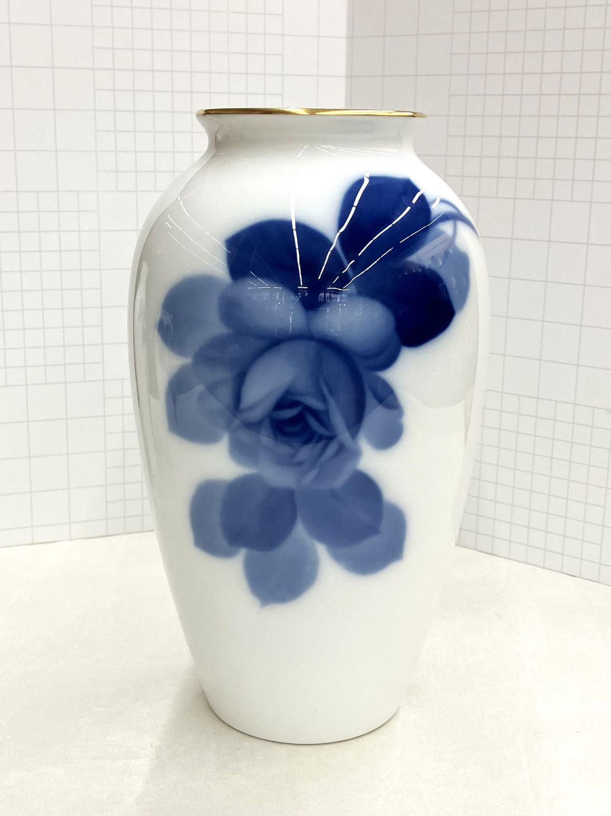 現品限り 大倉陶園 ブルーローズ 23cm 花生 2A-8211 み