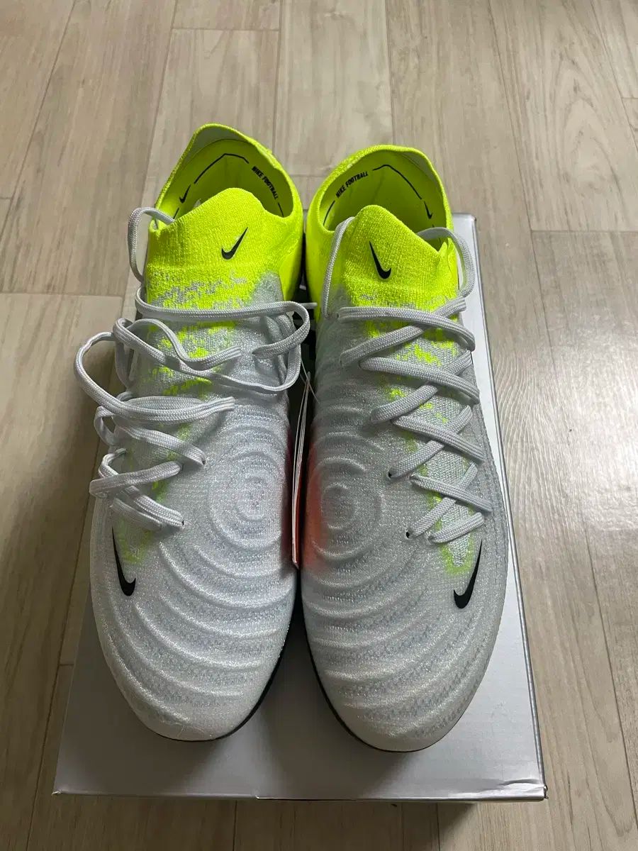 NIKE(ナイキ) ファントム GX 2 エリート FG 265 未使用 ヴェイパー x