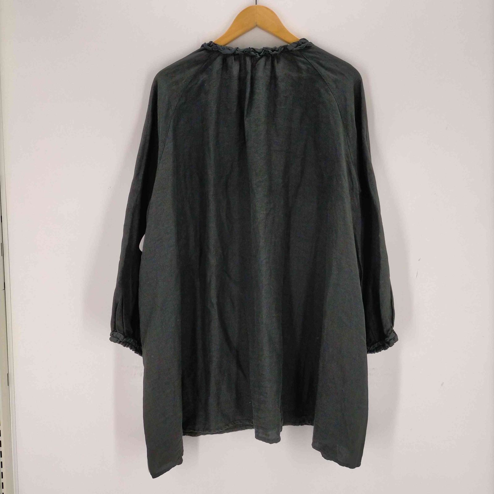 【値下げ】nest Robe 24SS リネンラミーフリルネックチュニック ブラック サイズ：FREE (なんばウォーク2号店) フリルのブラウス** | 岡山店 | nest Robe Shop Blog | nest