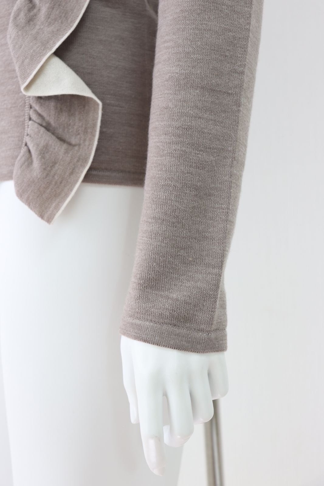 FOXEY フリルウールカーディガン ニットトップス 37130 グレージュ