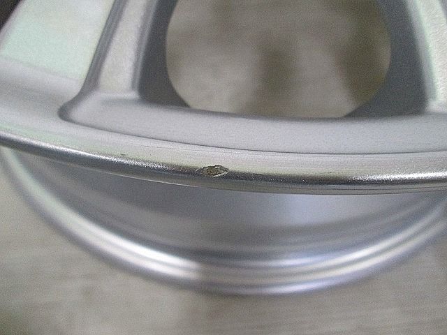 ☆限定独占販売☆! 阿部商会 La-Strada Tirado 15インチ 4穴-100 ヴィッツ 装着車種アクア カローラアクシオ ヴィッツ フィット キューブ