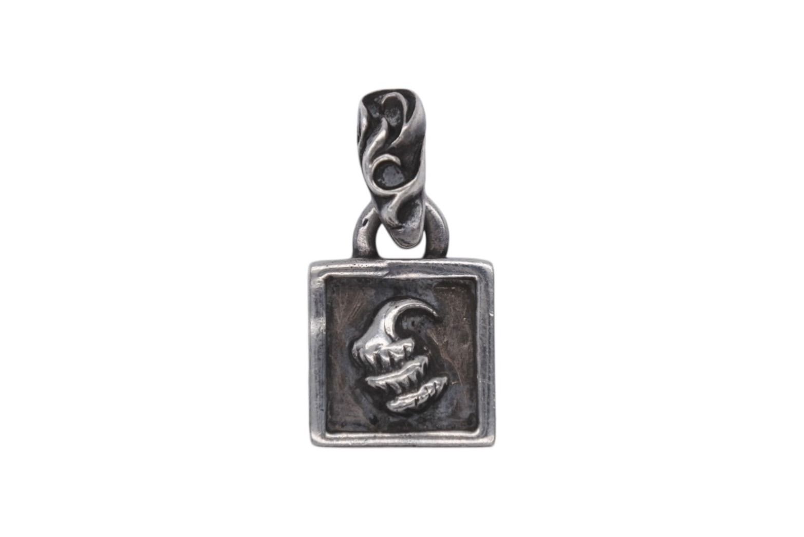 CHROME HEARTS クロムハーツ フレームド クロー チャーム ペンダントトップ 重量4.6g シルバ−925 1998 刻印 4b007262