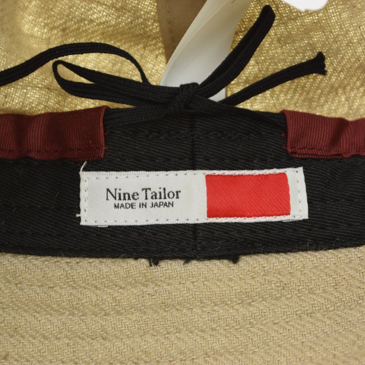 2000-01ブンデスリーガ1部ユニピン37個(ホーム&アウェイ、ロゴ)額付