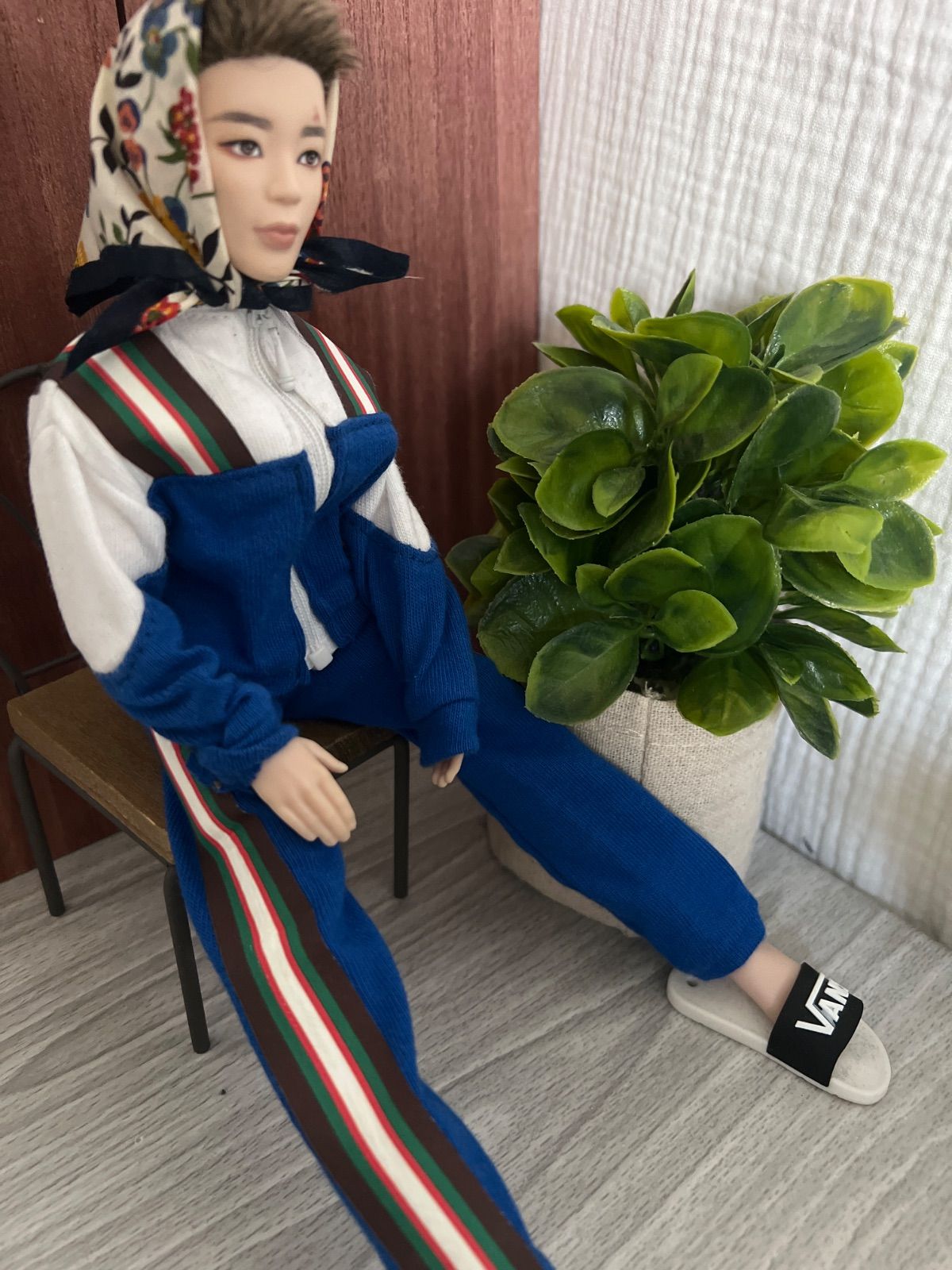 ハローキティ2002年 ぬいぐるみマスコット手つなぎイエローチェーン付