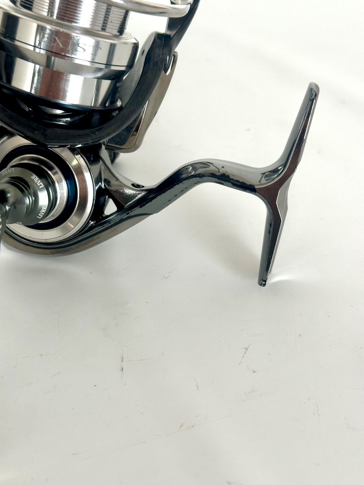 DAIWA - 18 EXIST LT2500-XH　LIVRE製Wハンドル付 DAIWA（釣り） ダイワ 18イグジスト (EXIST) LT2500S-XH-DH