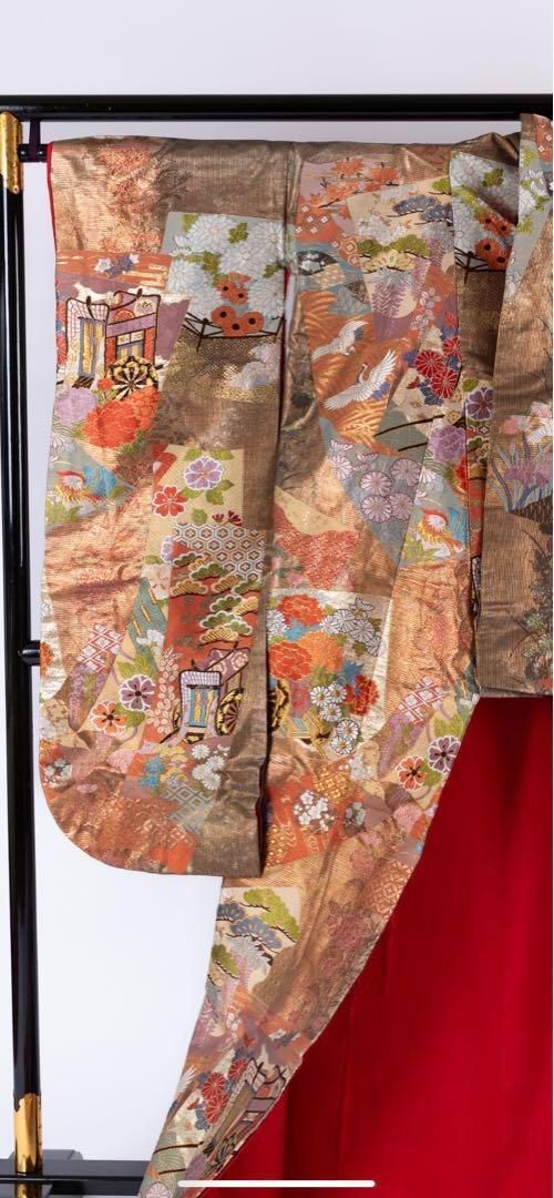 50%OFF! 125,000円→62,500円】花嫁色打掛け 白金色/金刺繍 御所車 
