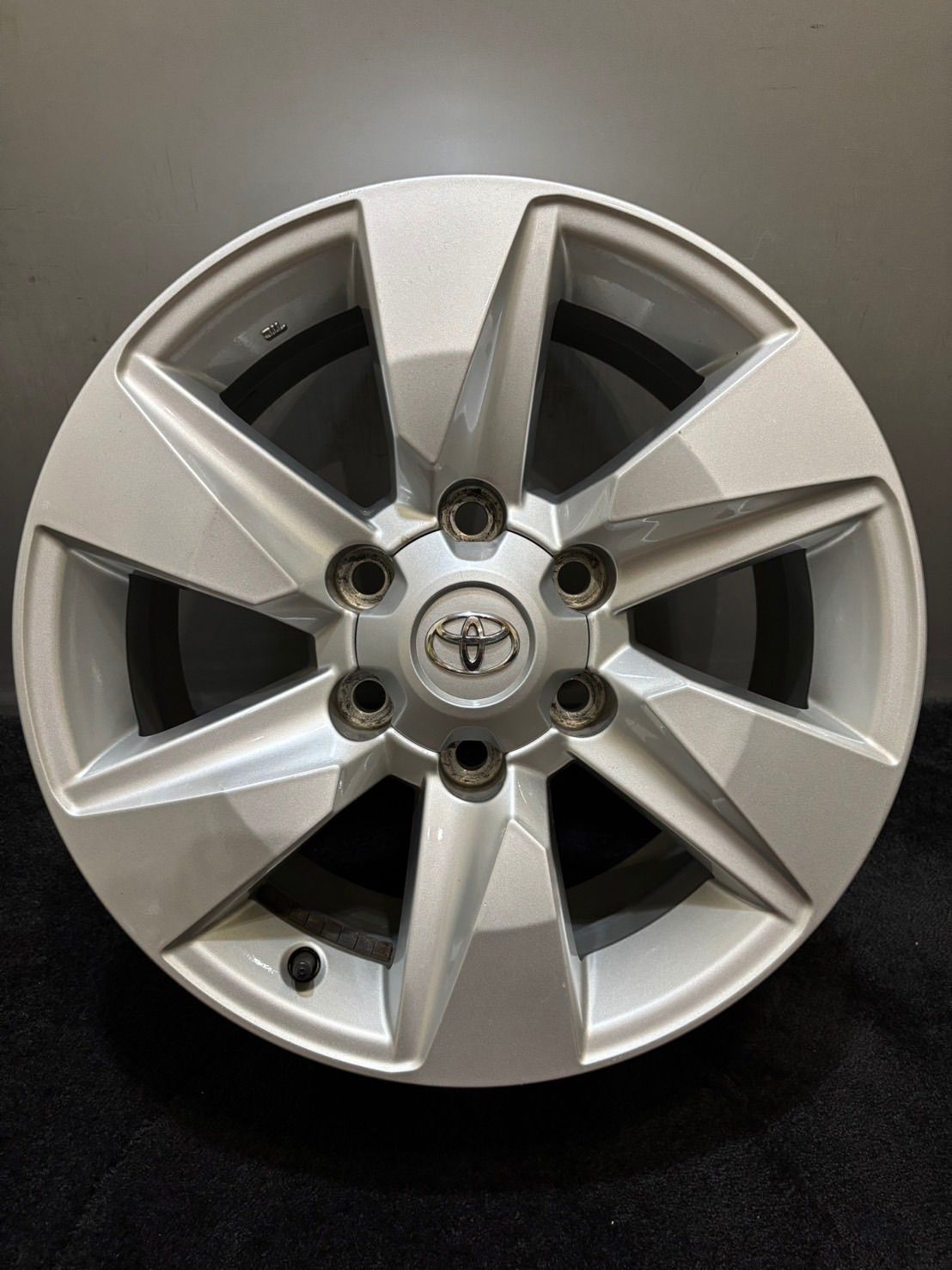 ハイエース プラドホイール 150系後期 150プラド後期 純正ホイール 夏