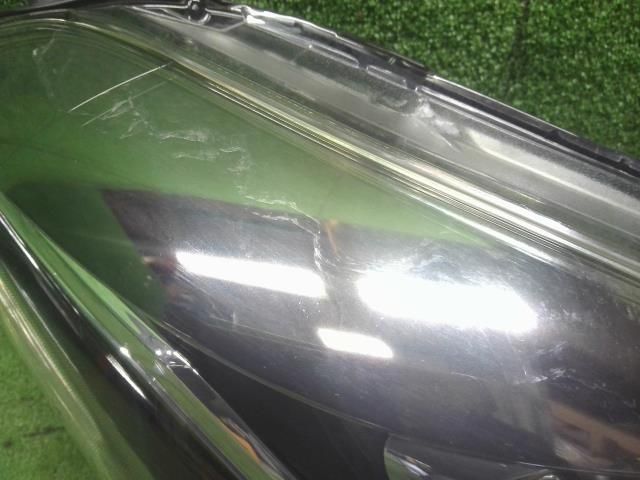 ヴィッツ DBA-NSP135 右ヘッドランプ ヘッドライト 運転席側 LED コイト 81145-52J10 自社品番250493 FFCRYSTALESIA_COM