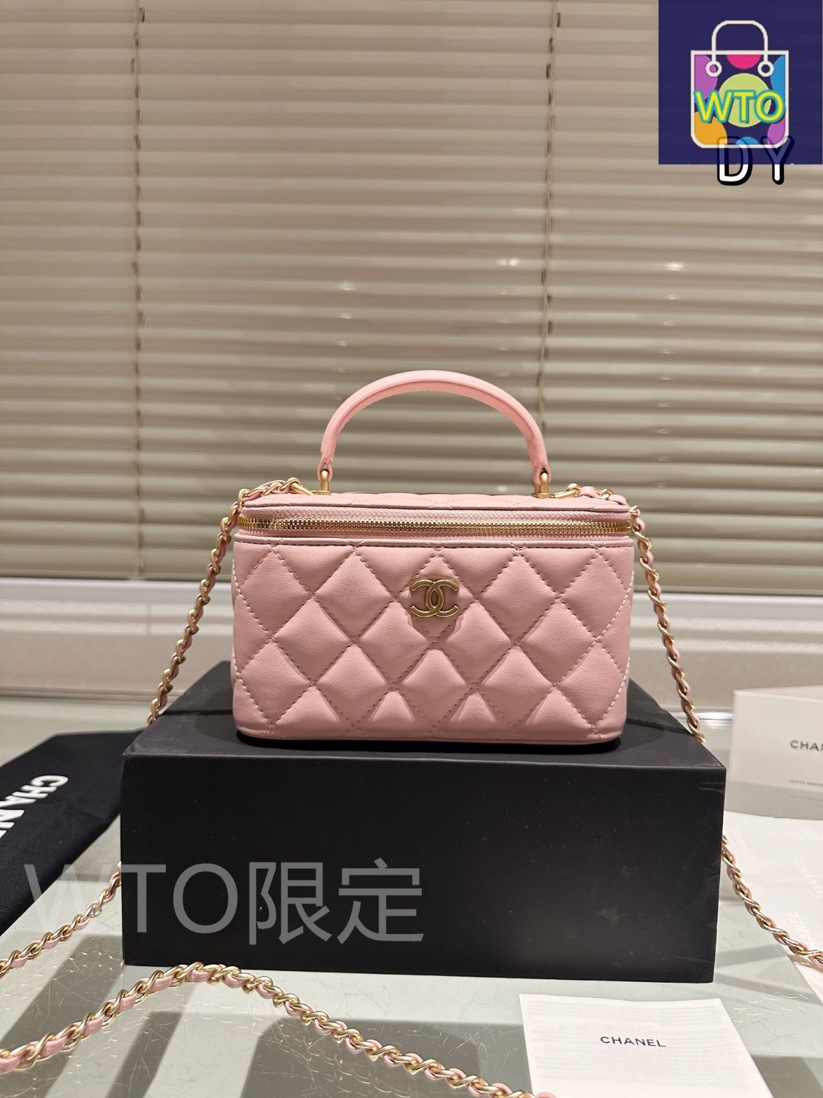 【美品】CHANEL リップスティックケース 20AW 今日特価】CHANEL リップスティックケース ハンドル付き メイク