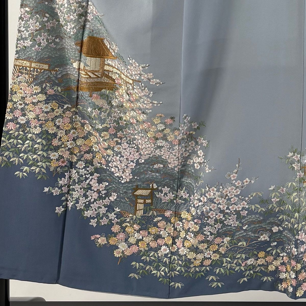訪問着 身丈152cm 裄丈63cm S 袷 建物 草花 刺繍 金糸 青灰色 正絹 秀品