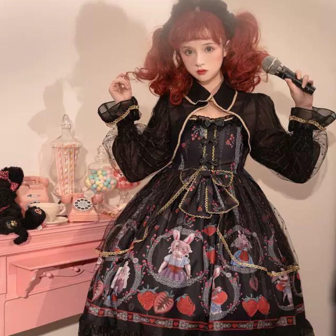 ロリータワンピース
