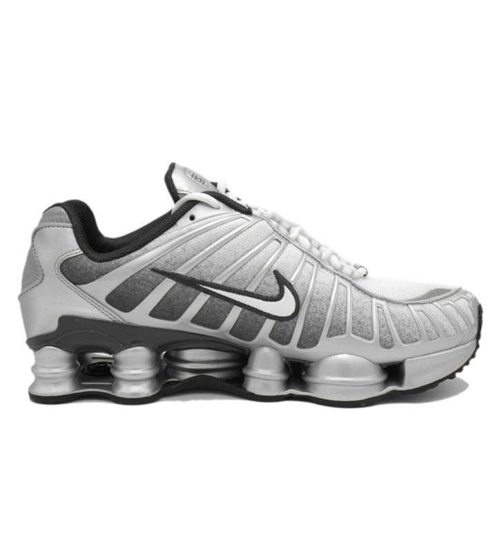 Nike Shox TLシルバー スニーカー 最新リーク｜Nike Shox TL 