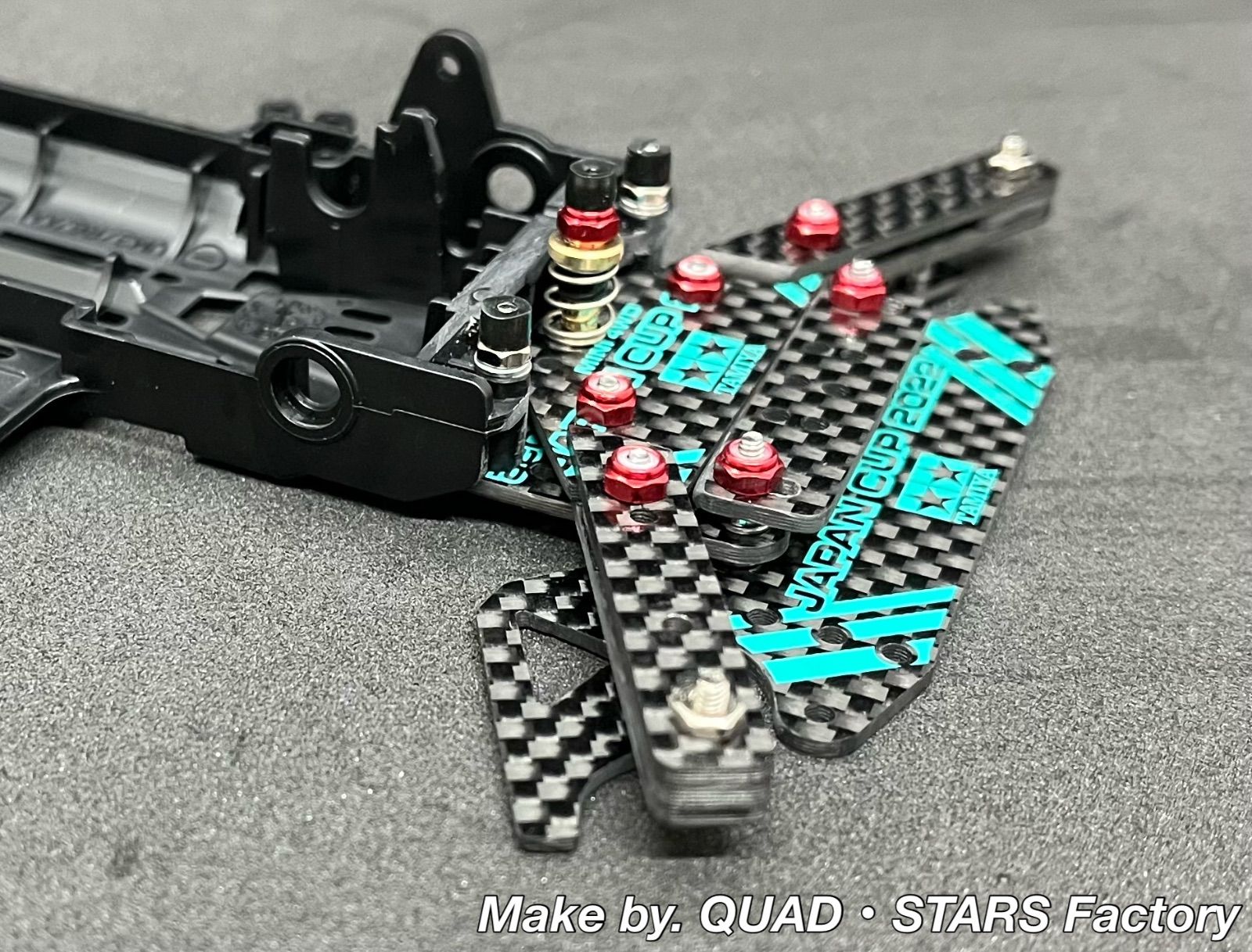 ミニ四駆・VZシャーシ用】1軸リヤアンカー+ローラーアンダー ミニ四駆・VZシャーシ用】1軸リヤアンカー+ローラーアンダー