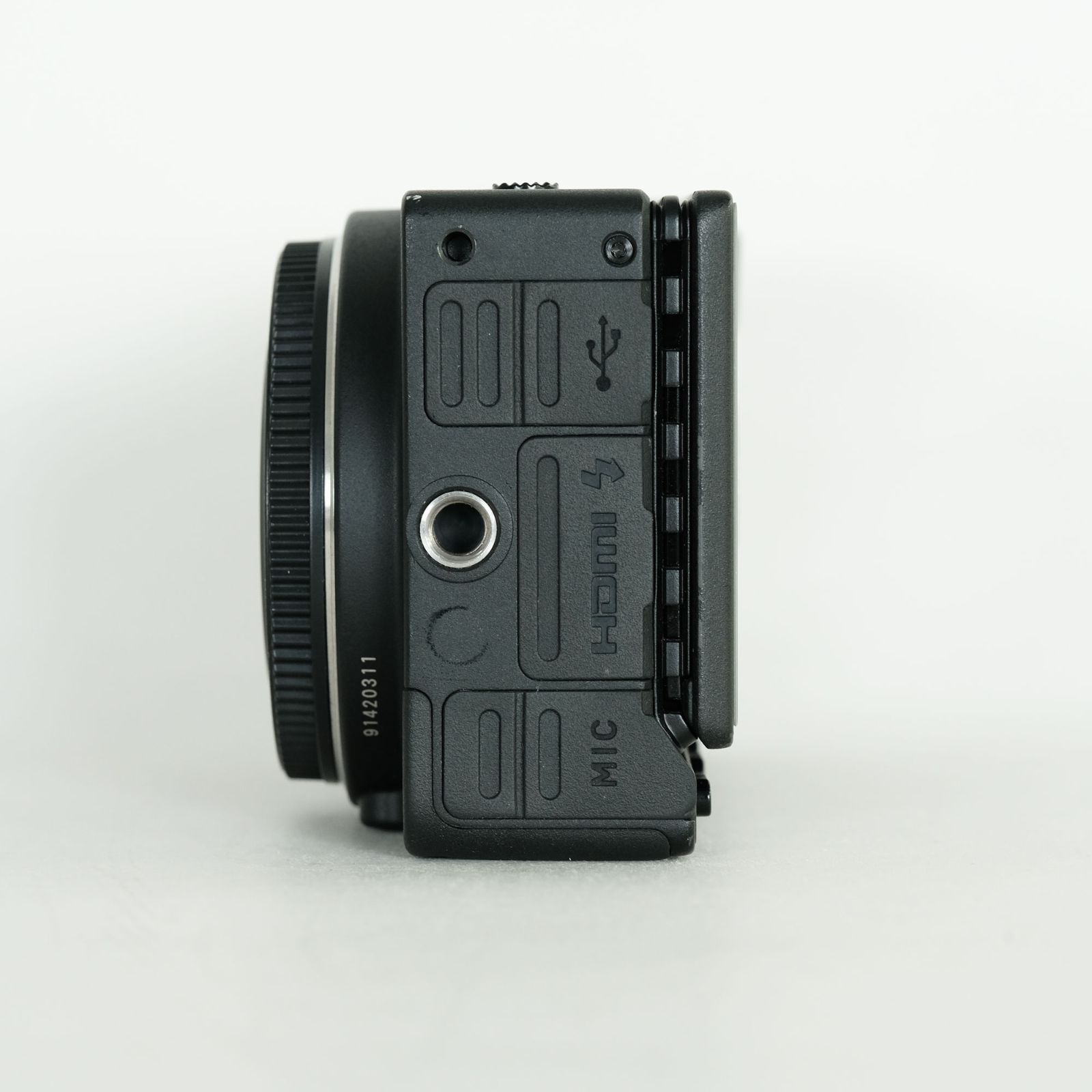 本日まで | SIGMA fp ボディ + 純正バッテリー 3個