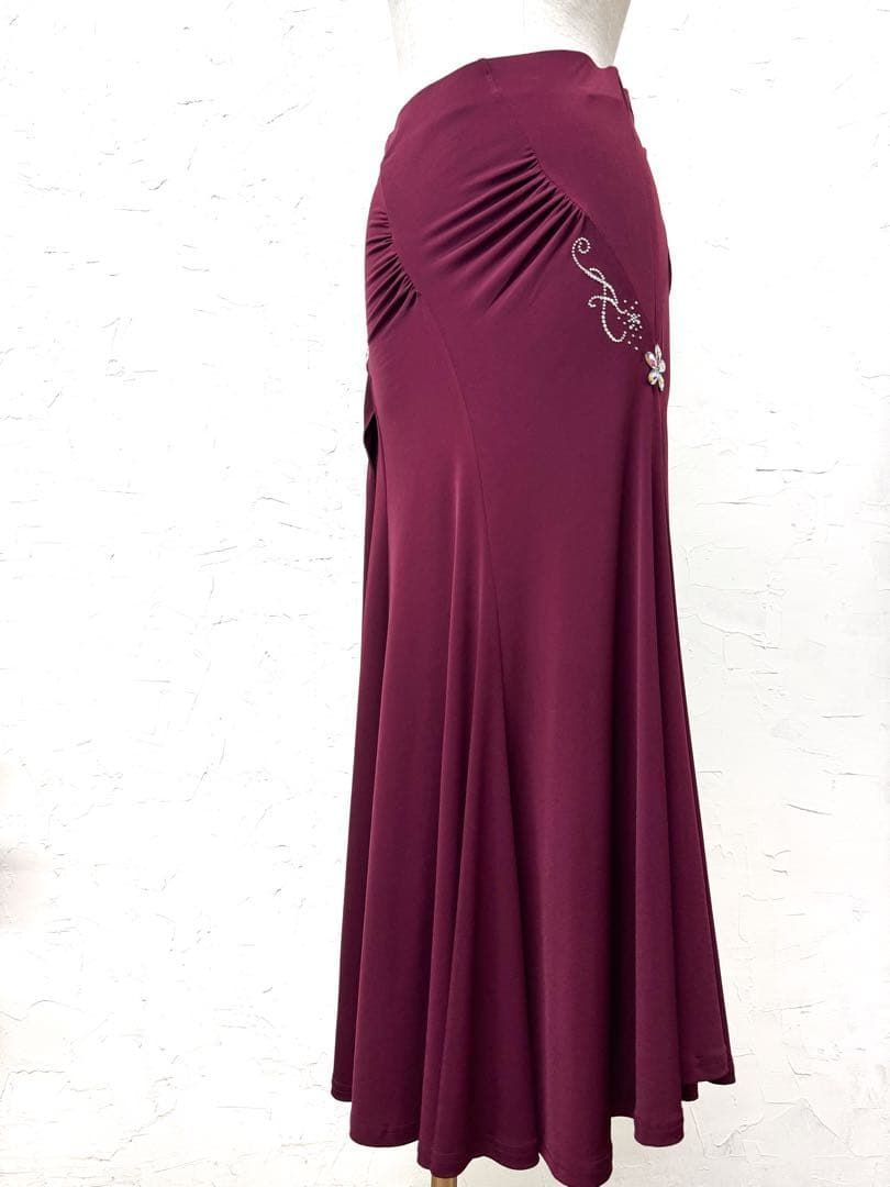 【上品】新品　ラインストーン　美しいワインレッドカラー社交ダンススカートｍ102 上品】新品 ラインストーン 美しいワインレッドカラー社交ダンス