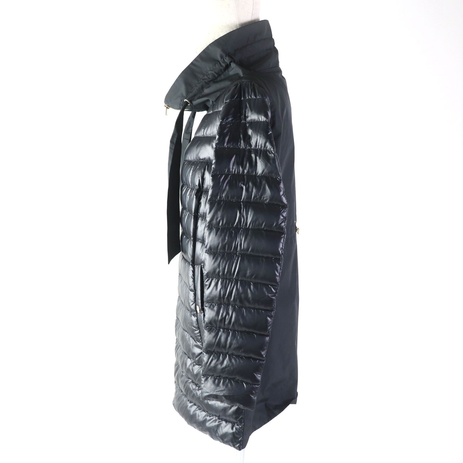 極美品 Herno ヘルノ 19年製 PI1066D-12017 ロゴプレート付 切替 スタンドカラー ZIP UP ライト ダウンジャケット ...