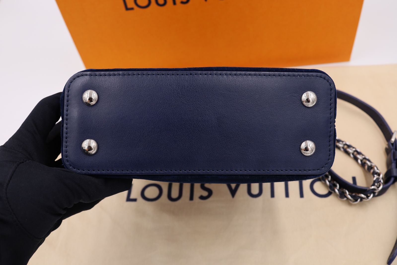 市場に一つの希少品【極美品】カプシーヌ MINI ダイヤ M23246 市場に1つの希少品【A品】カプシーヌ MINI ダイヤ M23246