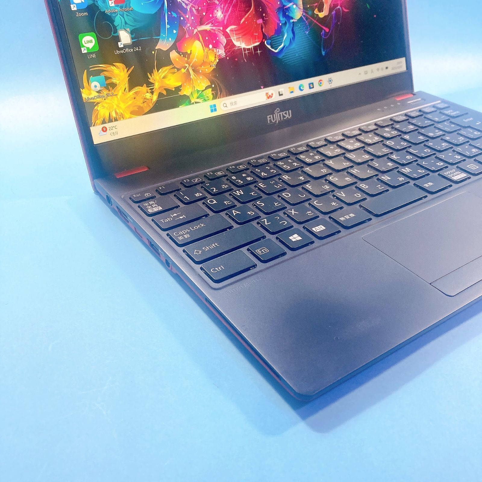 497✨薄型軽量 / LIFEBOOK /高速SSD /8GB /オフィス付/ 赤✨すぐ使えるノートパソコン