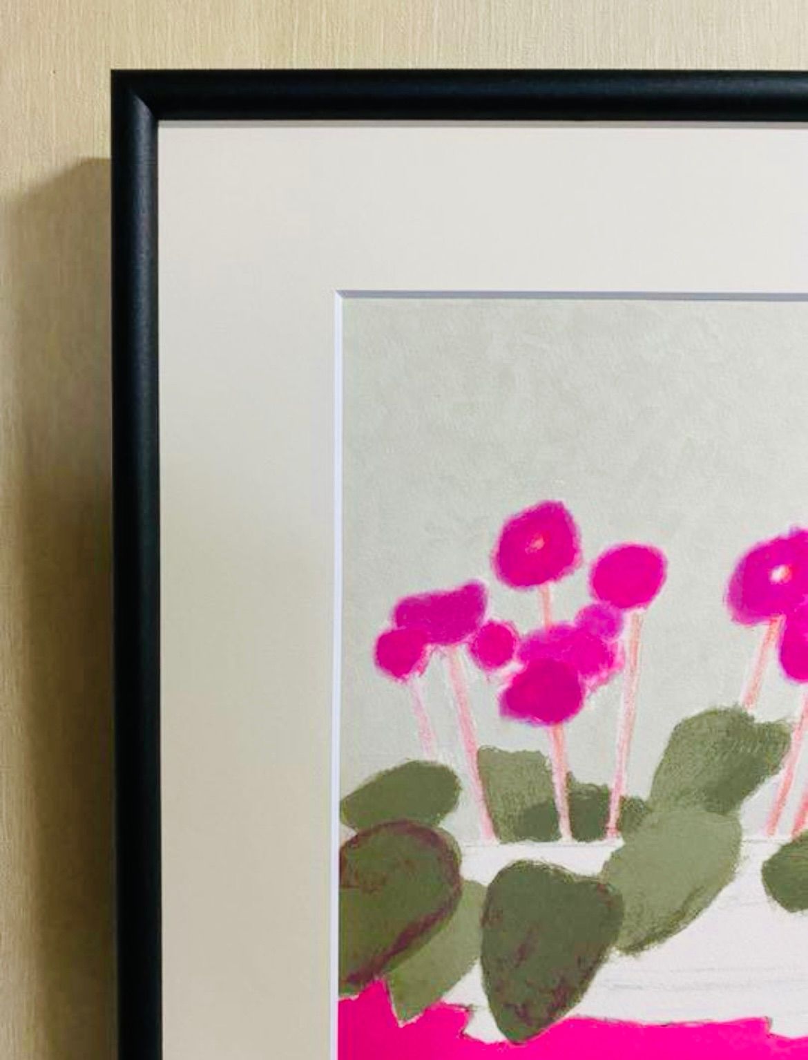 カトラン<薔薇色のテーブルクロスとセントポーリア>リトグラフ 1987 美術品・アンティーク・コレクション カトラン 薔薇色のテーブルクロス