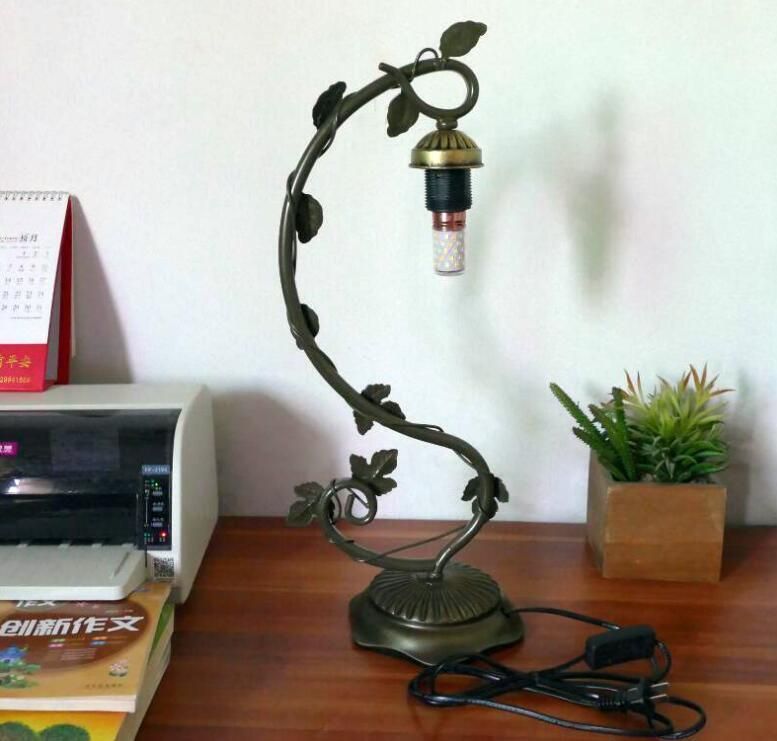 感溢れる ステンドグラスランプ アンティーク調 テーブルランプ ナイトスタンド レトロ デスクライト 受注生産品 NEXPOTALLINN_EU