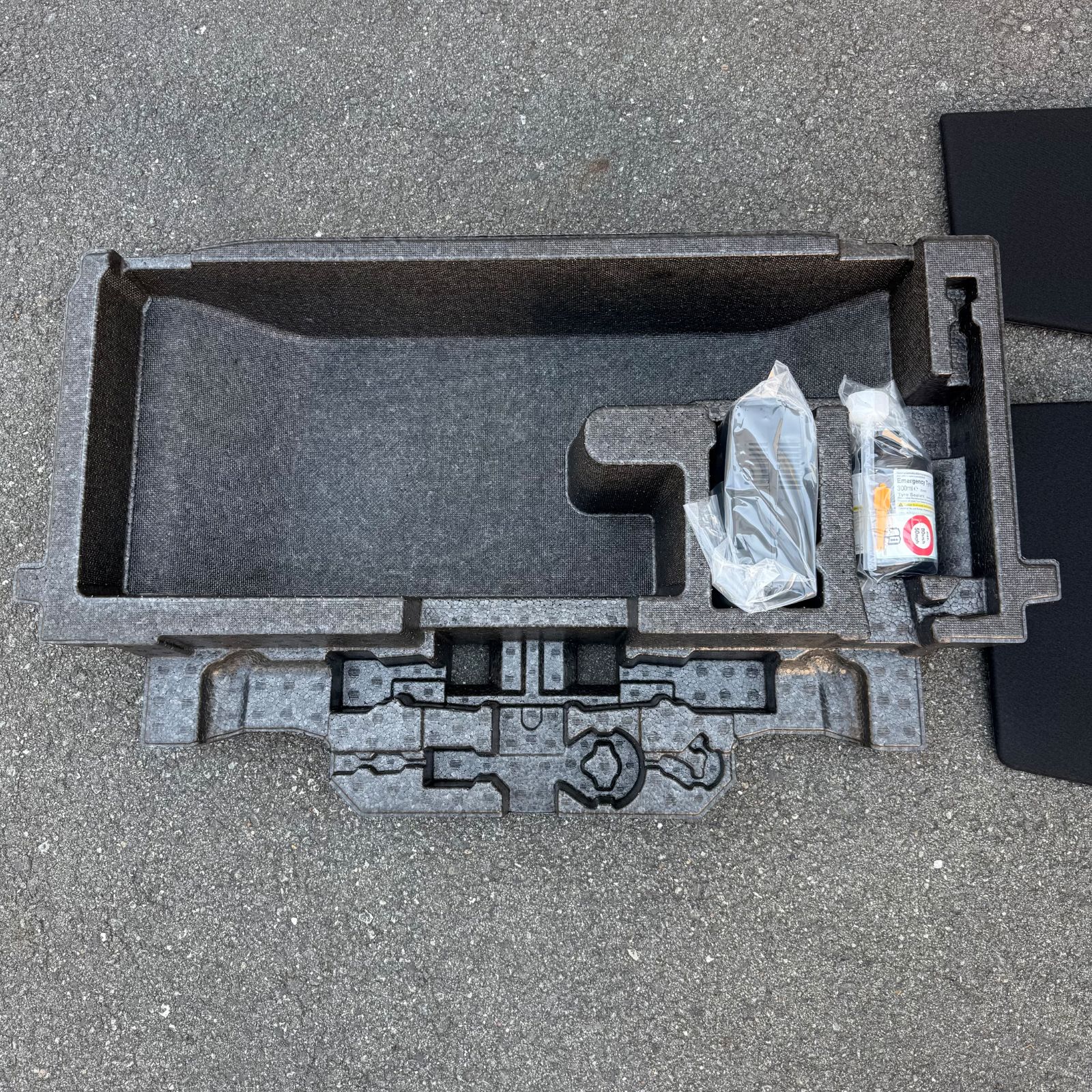 パット マクグラス ラブス 未使用品 日産 NISSAN サクラ SAKURA B6AW 車載工具入れ ラゲッジマット