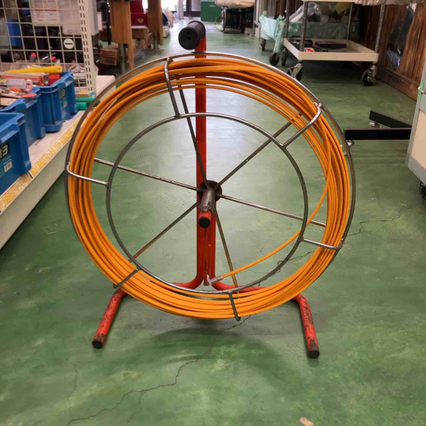 品 ミノル工業 スーパーイエロー 通線ワイヤ リールタイプ E-4101R 約30m 桶川店