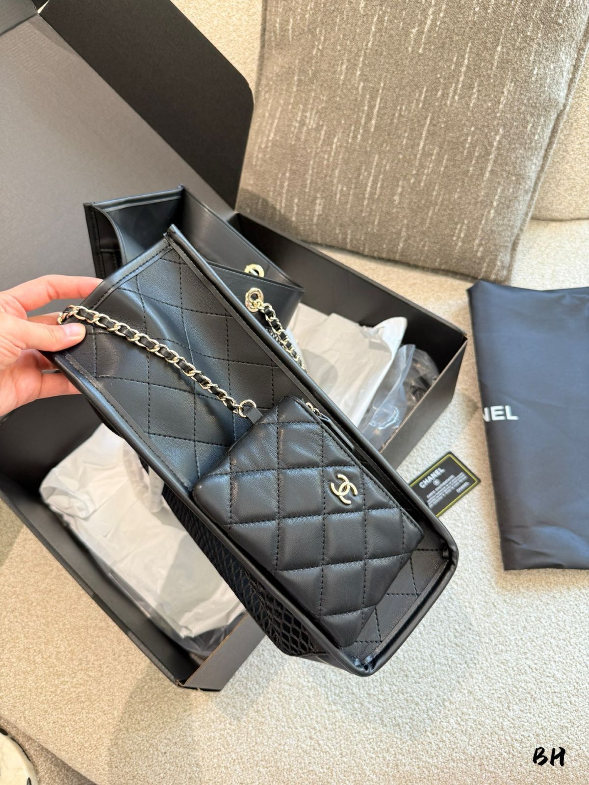 25S CHANEL COOLに持ちたい♡メッシュバッグ スクエア 今日特価】Chanel 25s Mesh Tote Bag シャネル 25s メッシュ