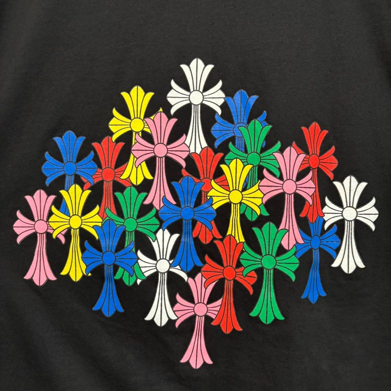 在庫少◆送料込【Chrome Hearts】マルチカラー cemetery Tシャツ Chrome Hearts Multi Color Cross Cemetery T-Shirt White Black