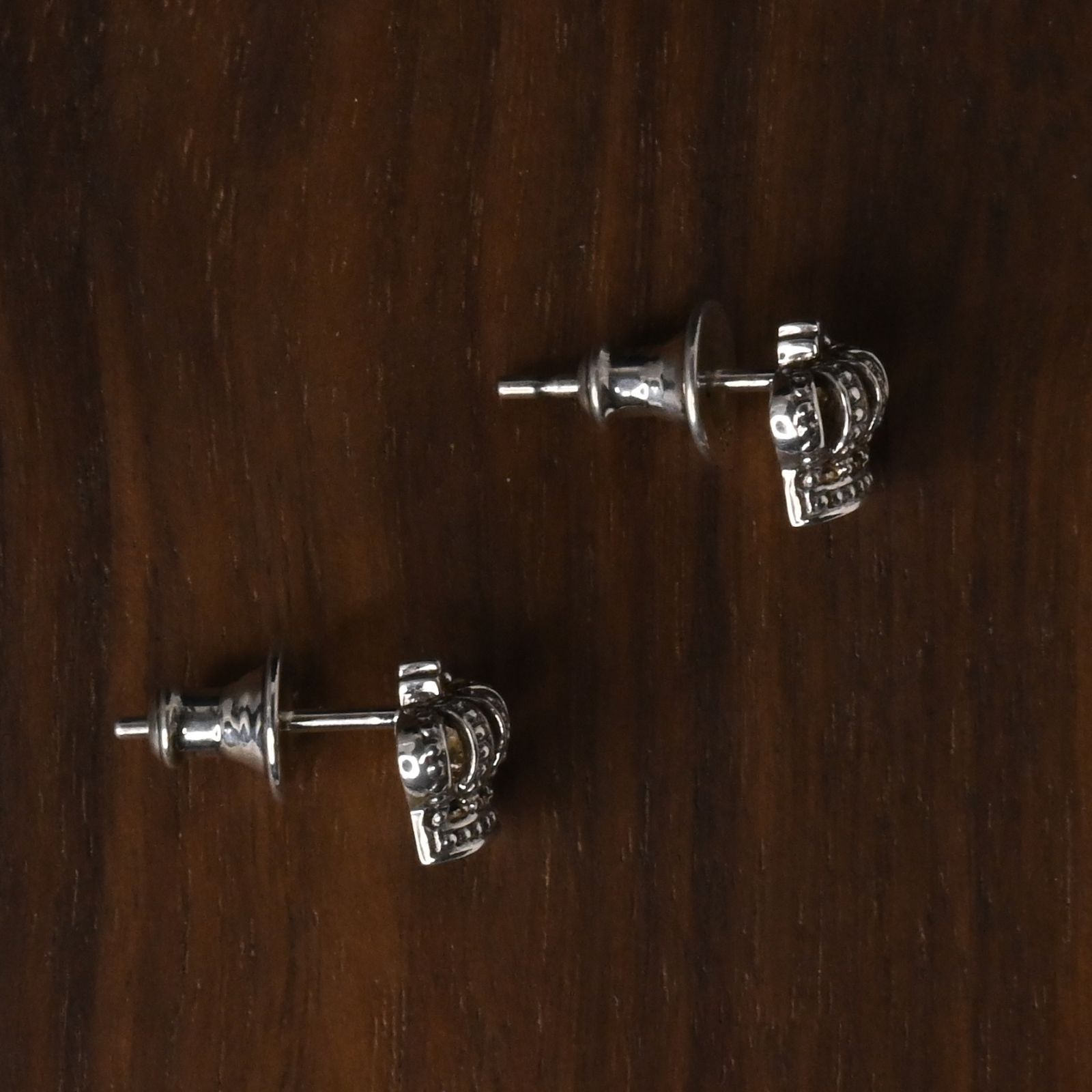 研磨済】JUSTIN DAVIS TINY CROWN EARRING ピアス ペア SEJ016
