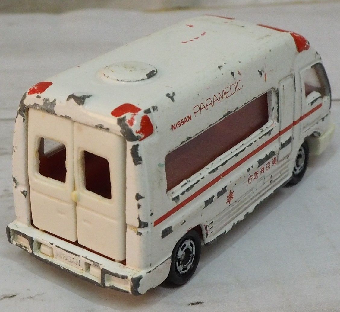 トミカ 日産 救急車 51 スケール1/78 トミカ51 NISSAN 日産 ドクター 救急車 スケール1/78 - メルカリ