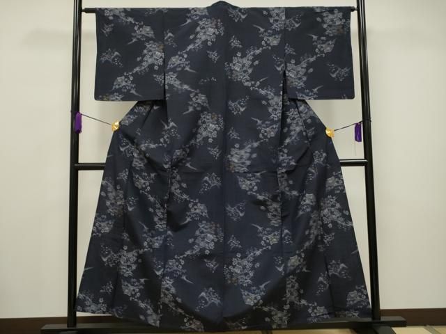 平和屋着物○本場大島紬 白大島 9マルキ 立涌文 正絹 逸品 CAAU2101yc